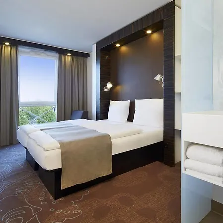 Koeln-west Hotel Kolín nad Rýnem