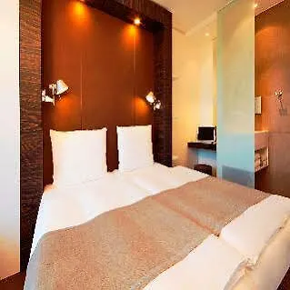 Koeln-west Hotel Kolín nad Rýnem