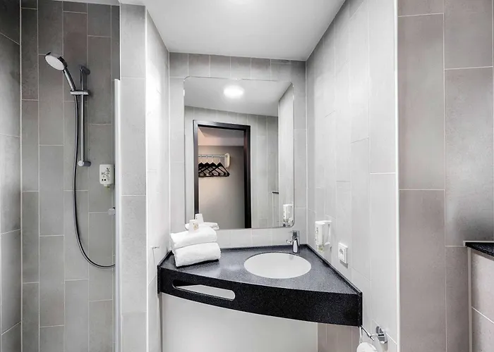Koeln-west 3* Cologne