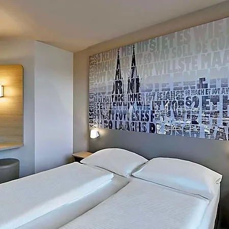 Hotel Koeln-west 3*