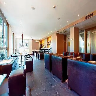 Koeln-west 3* קלן